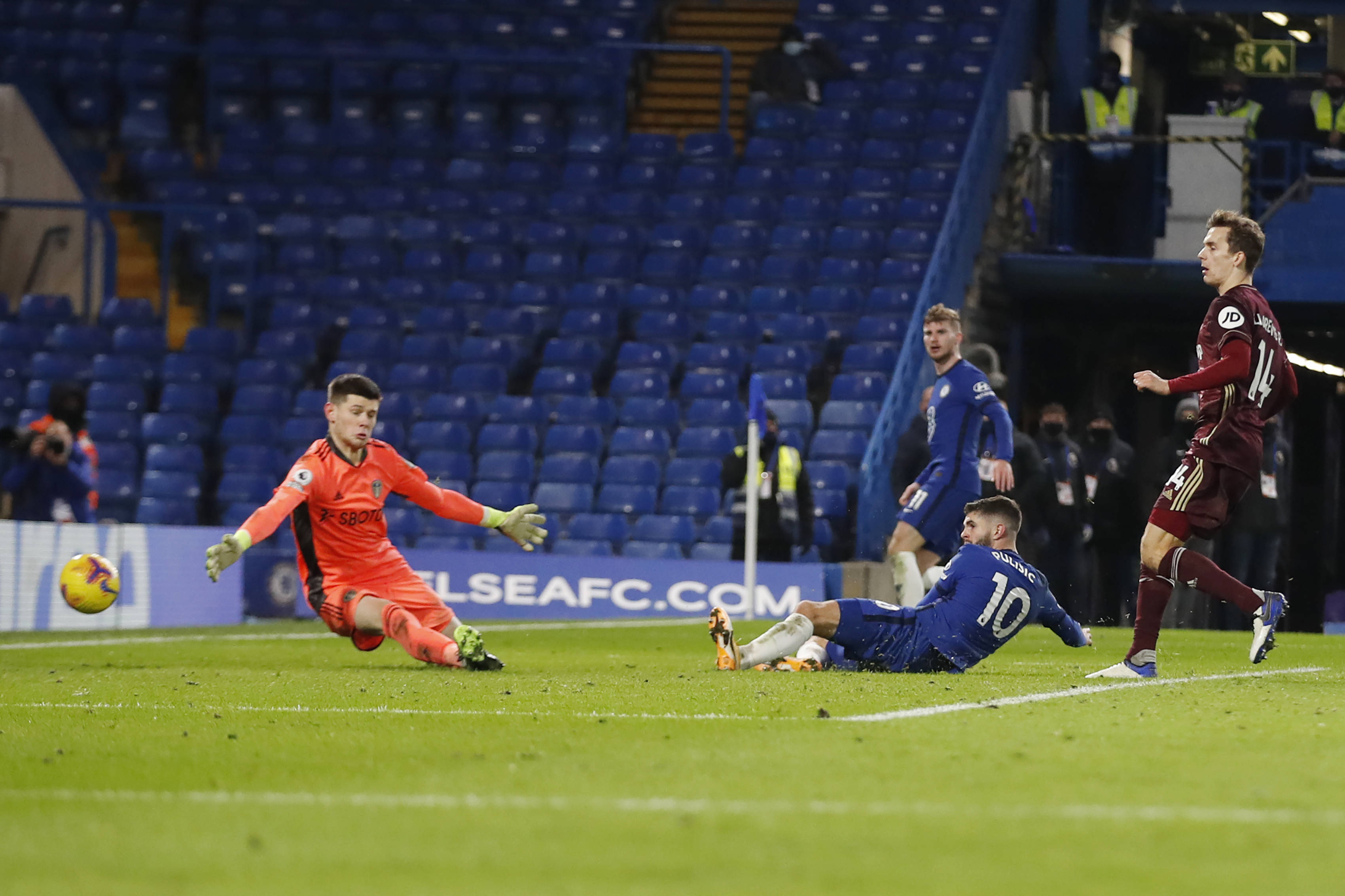 以及在场上 以及在场上